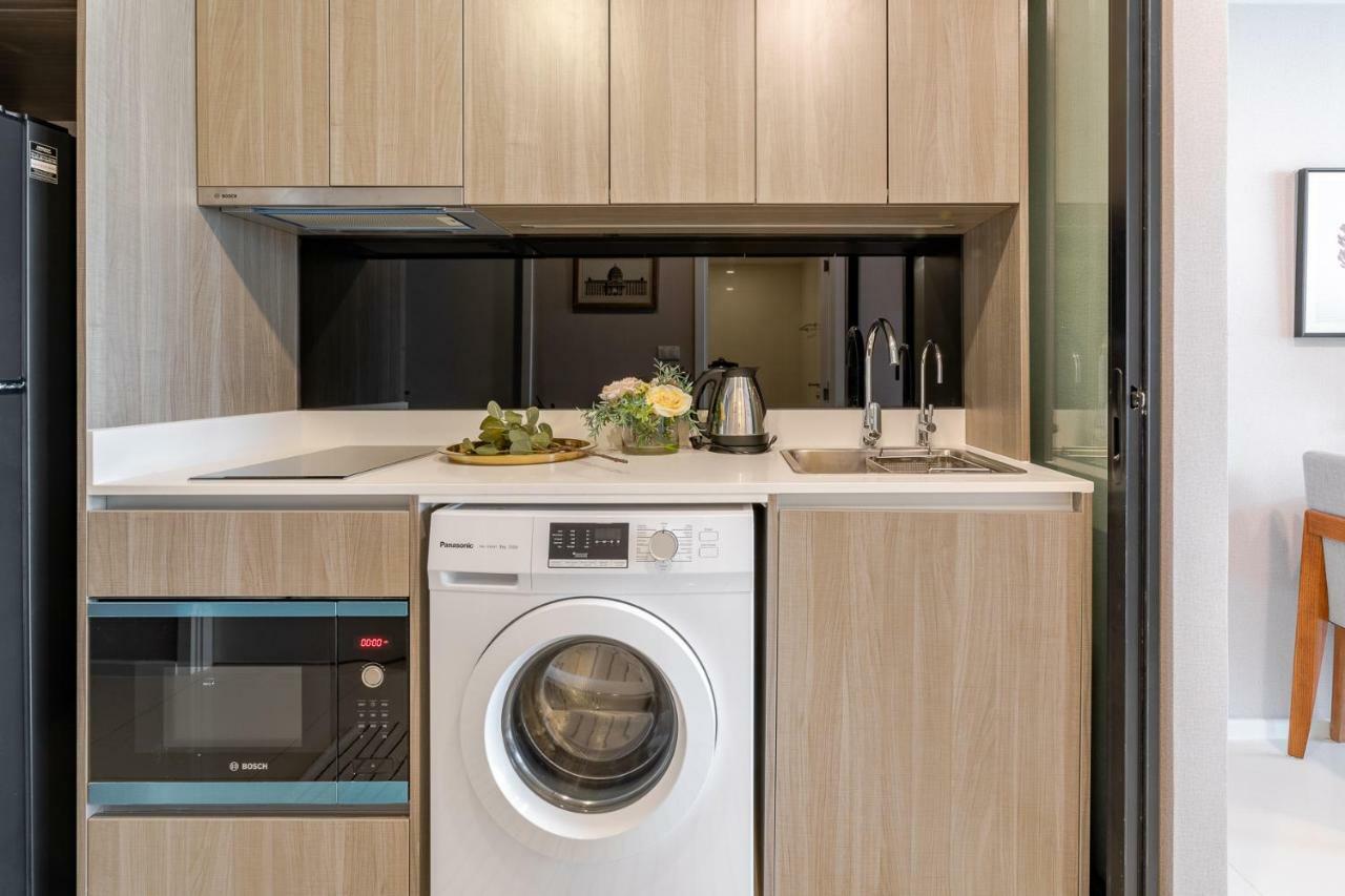 Sukhumvit Asok Modern Suite Банкок Екстериор снимка